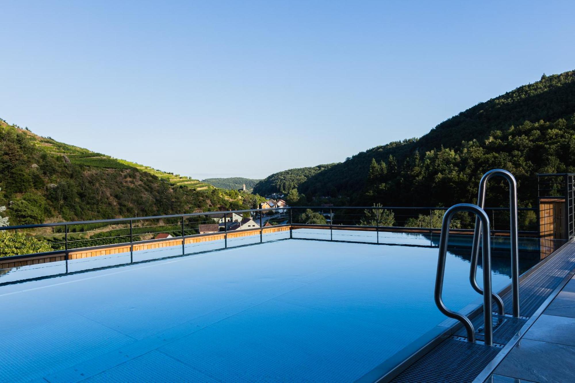 Weinhaus Nigl - Hotel, Restaurant Und Spa Зенфтенберг Экстерьер фото