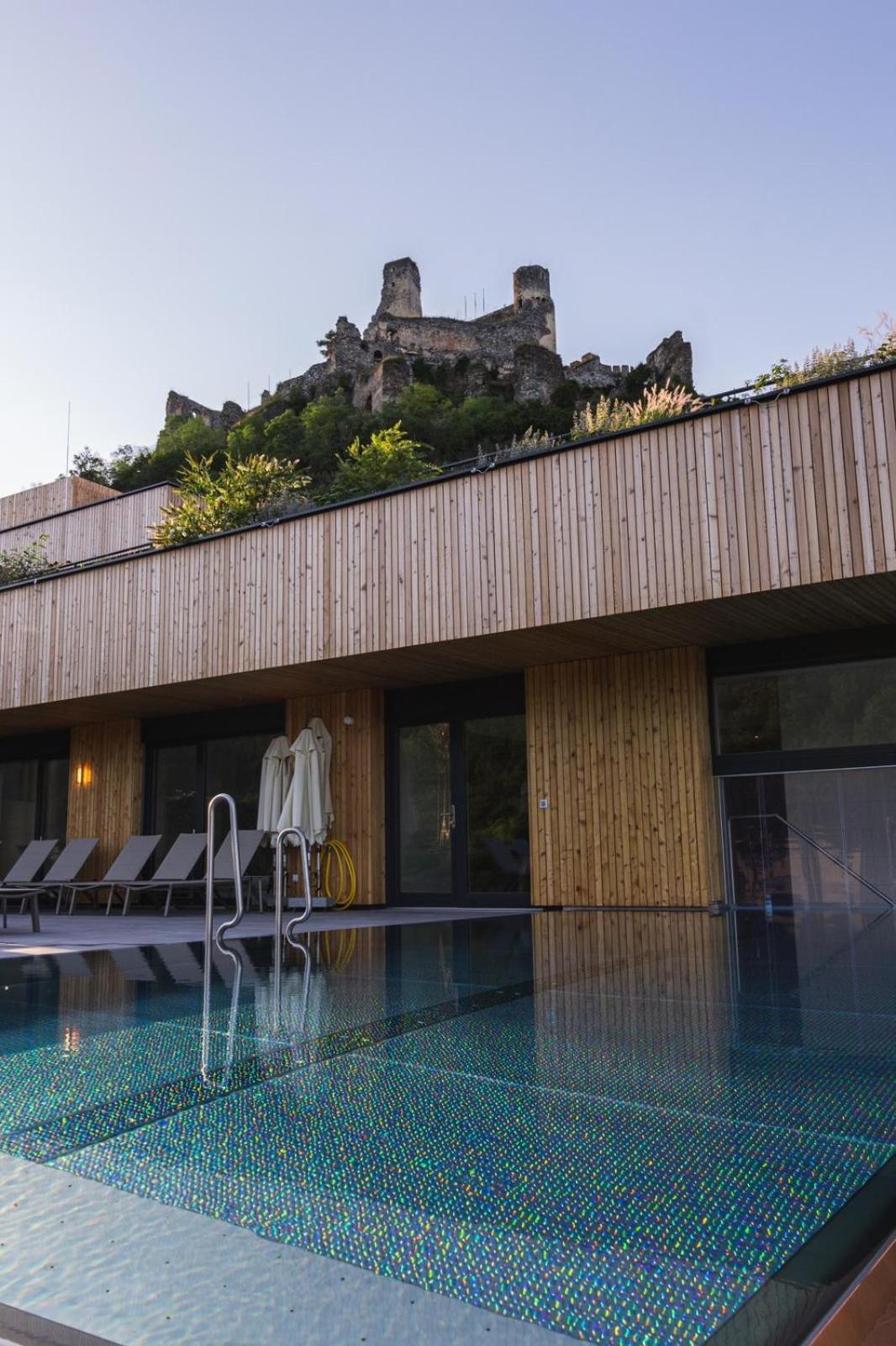 Weinhaus Nigl - Hotel, Restaurant Und Spa Зенфтенберг Экстерьер фото