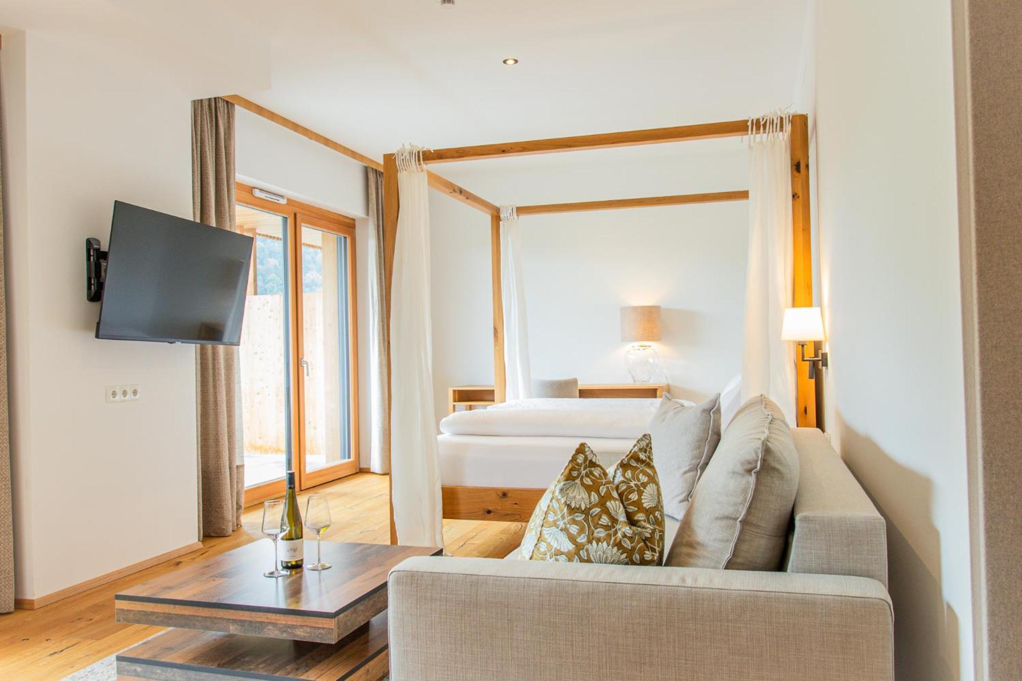 Weinhaus Nigl - Hotel, Restaurant Und Spa Зенфтенберг Экстерьер фото